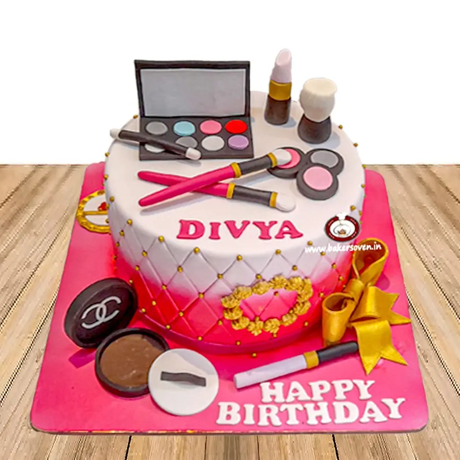 MakeUp Theme Cake 1