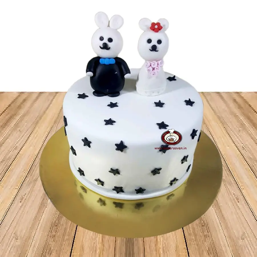 Teddy Bear Couple Cake