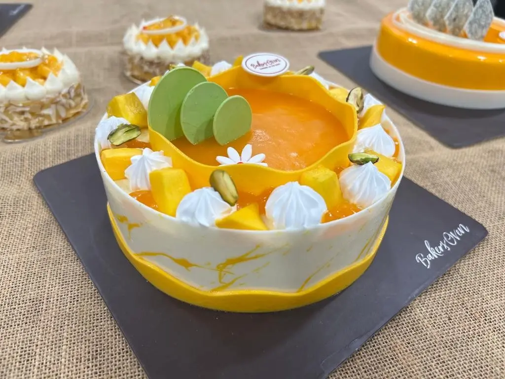 mango mousse cake
